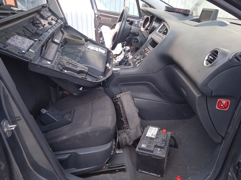 peugeot 5008 (0u_, 0e_) del año 2010