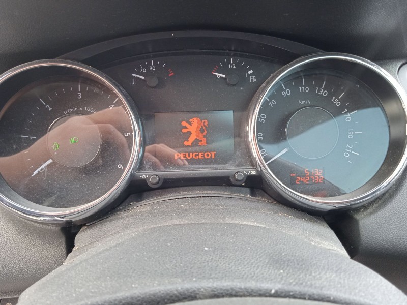 peugeot 5008 (0u_, 0e_) del año 2010