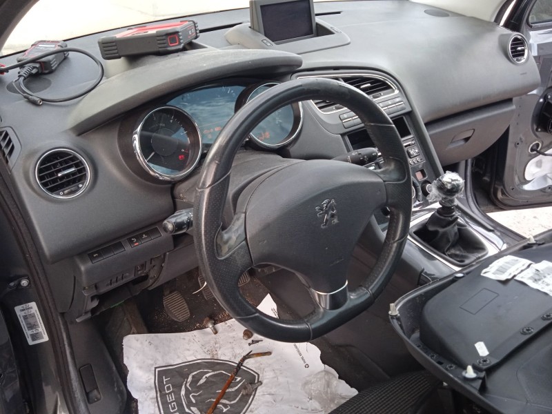 peugeot 5008 (0u_, 0e_) del año 2010