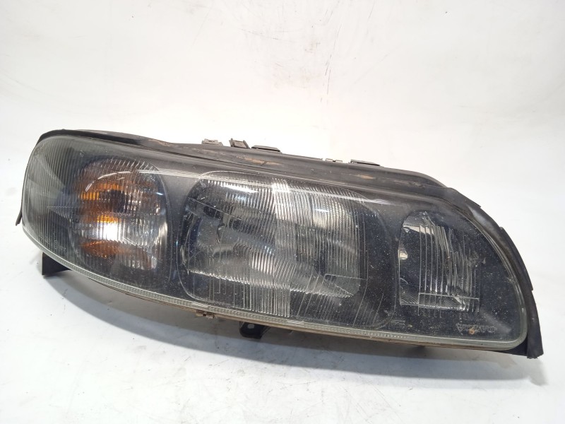 Recambio de faro derecho para volvo s60 i (384) 2.4 d referencia OEM IAM 89007870 8693588 