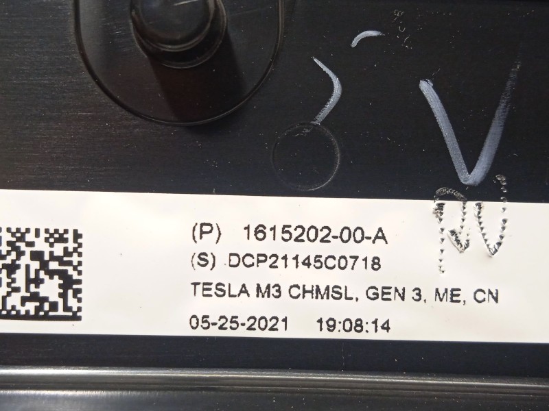 Recambio de luz central de freno para tesla model 3 (5yj3) ev referencia OEM IAM 161520200A  