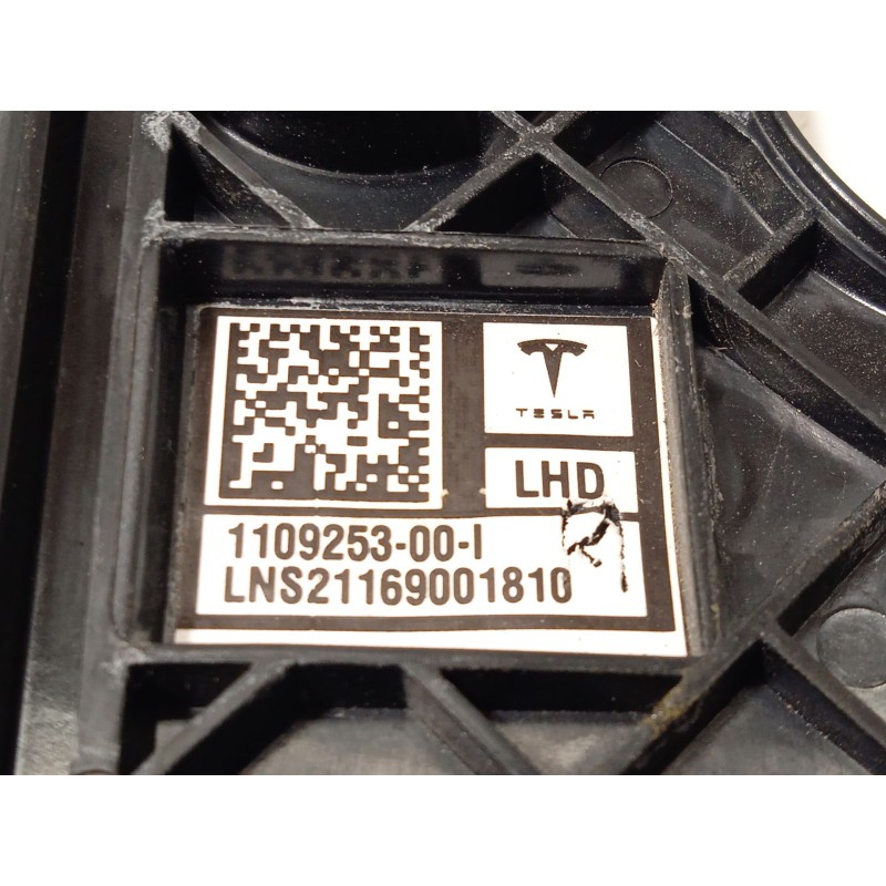 Recambio de embellecedor para tesla model 3 (5yj3) ev referencia OEM IAM 110925300I  