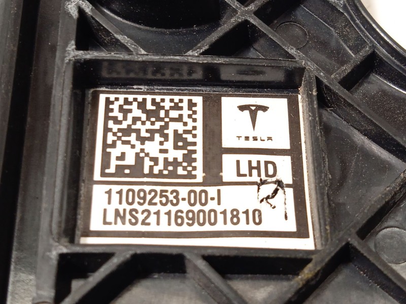 Recambio de embellecedor para tesla model 3 (5yj3) ev referencia OEM IAM 110925300I  