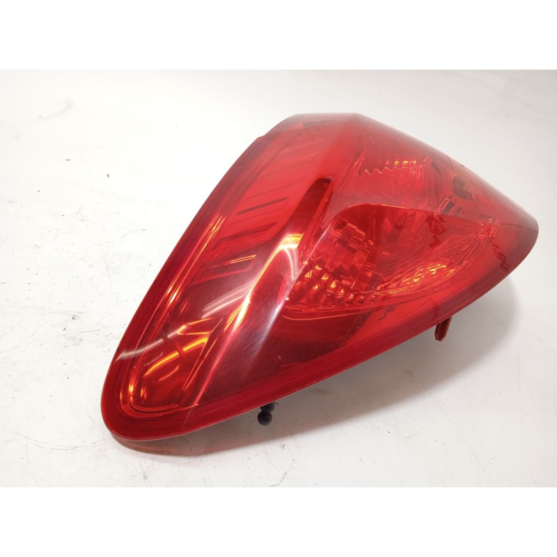 Recambio de piloto trasero izquierdo para opel meriva b 1.7 16v cdti referencia OEM IAM 13307493  