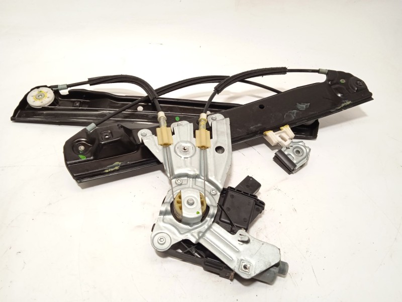 Recambio de elevalunas delantero derecho para opel meriva b 1.7 16v cdti referencia OEM IAM 13354548  