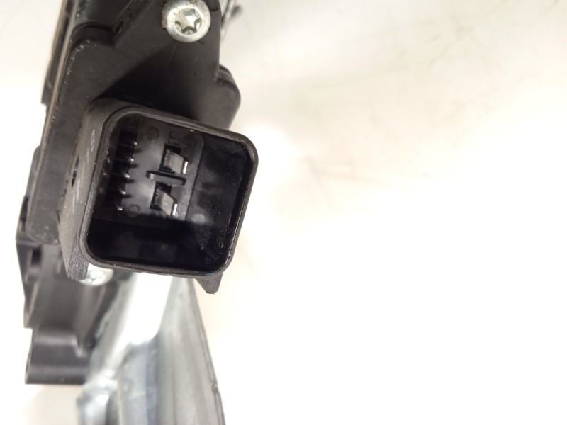 Recambio de elevalunas delantero derecho para opel meriva b 1.7 16v cdti referencia OEM IAM 13354548  