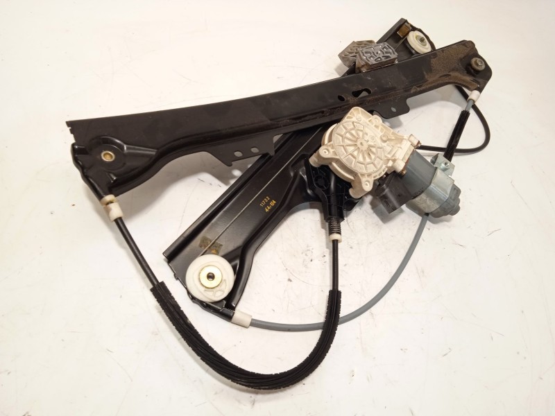 Recambio de elevalunas delantero derecho para bmw 5 (e60) 530 i referencia OEM IAM 6922268  