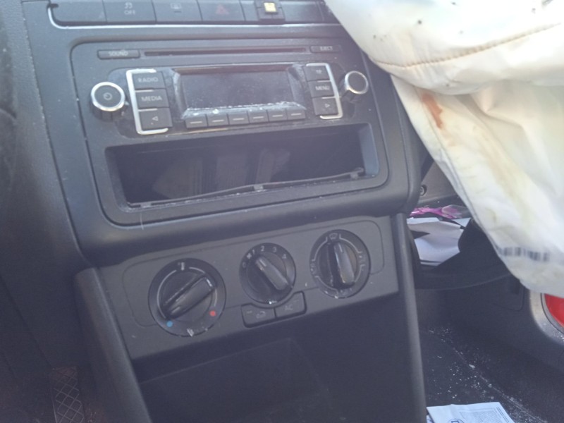 volkswagen polo v (6r1, 6c1) del año 2013