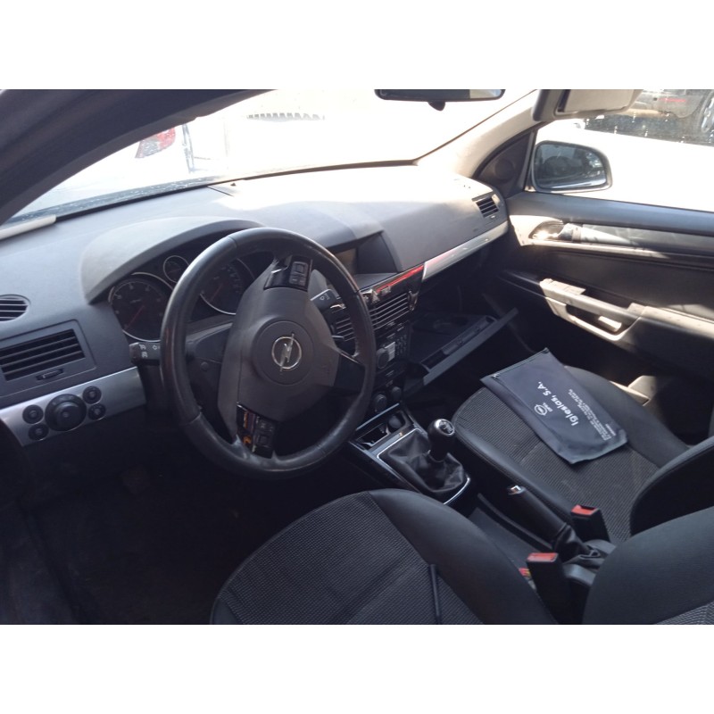 opel astra h (a04) del año 2009