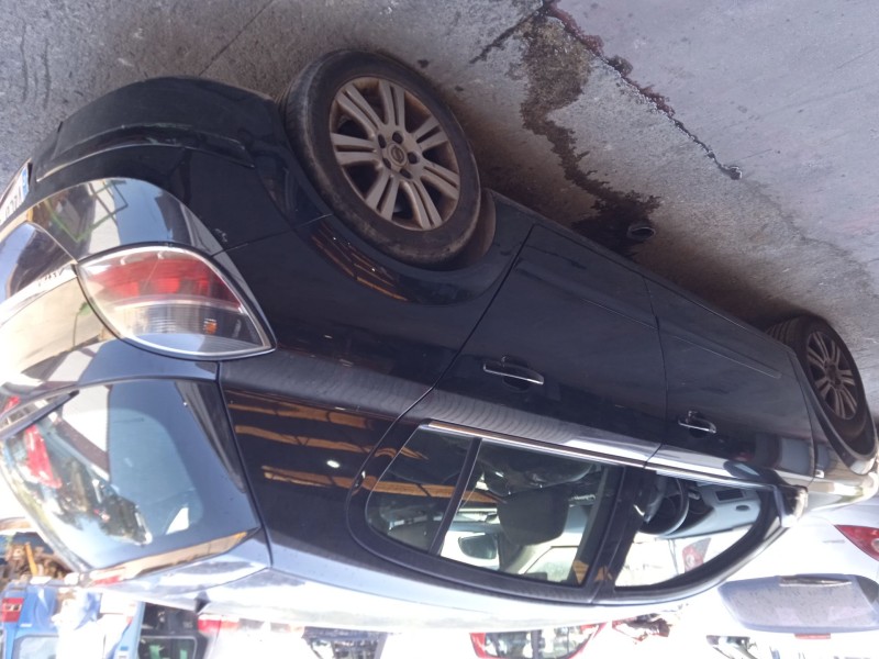 opel astra h (a04) del año 2009