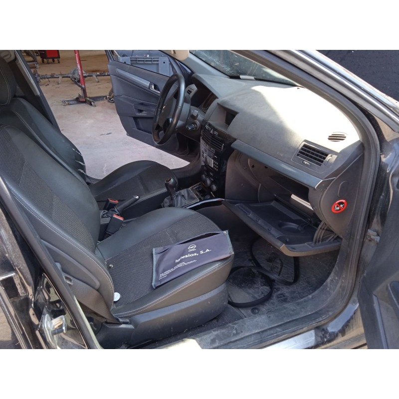 opel astra h (a04) del año 2009