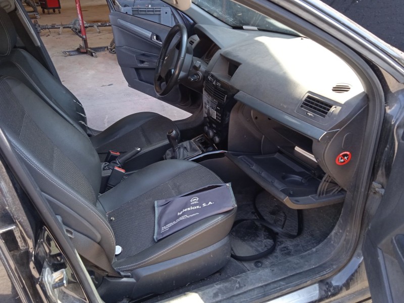 opel astra h (a04) del año 2009