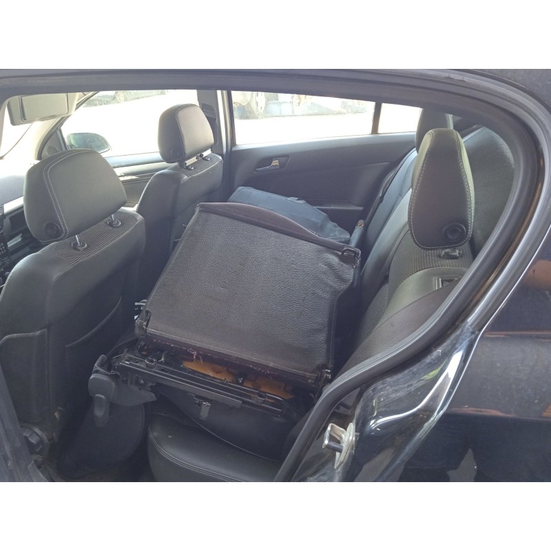 opel astra h (a04) del año 2009