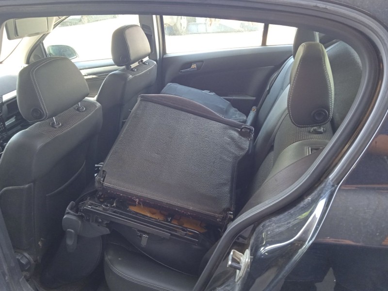 opel astra h (a04) del año 2009