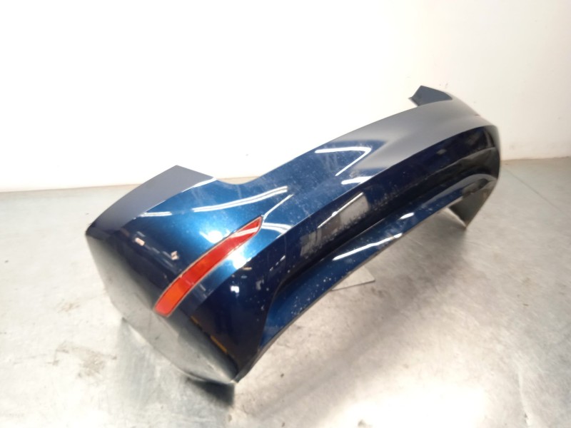 Recambio de paragolpes trasero para skoda fabia 1.0 tsi referencia OEM IAM 6V9807421F  