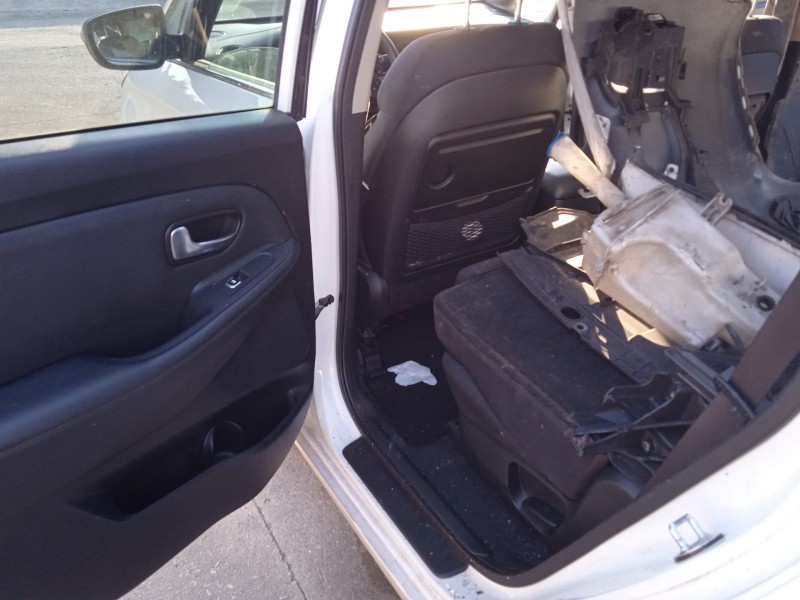 kia carens iv del año 2016