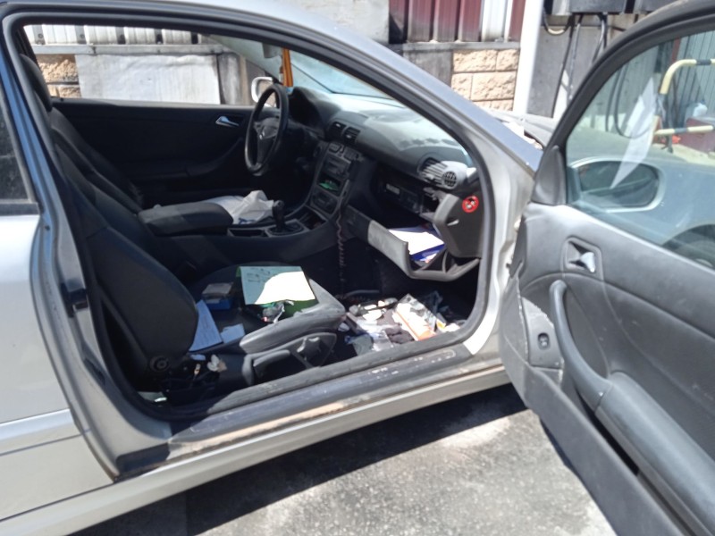 mercedes-benz clase c coupé (cl203) del año 2001