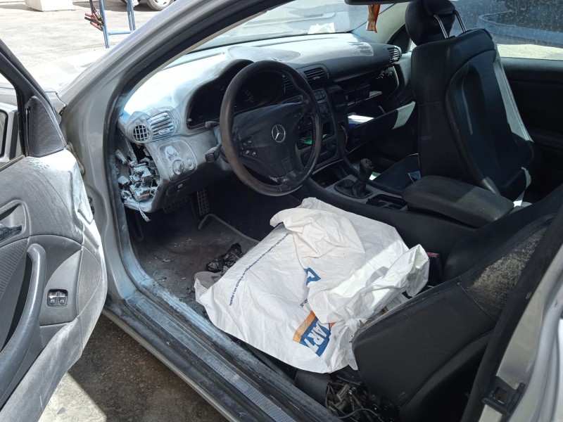 mercedes-benz clase c coupé (cl203) del año 2001