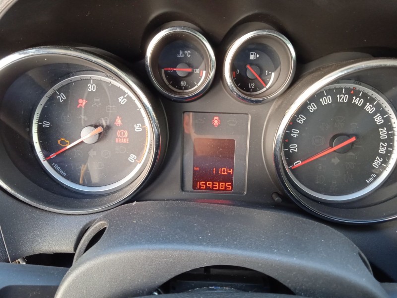 opel astra h gtc (a04) del año 2010