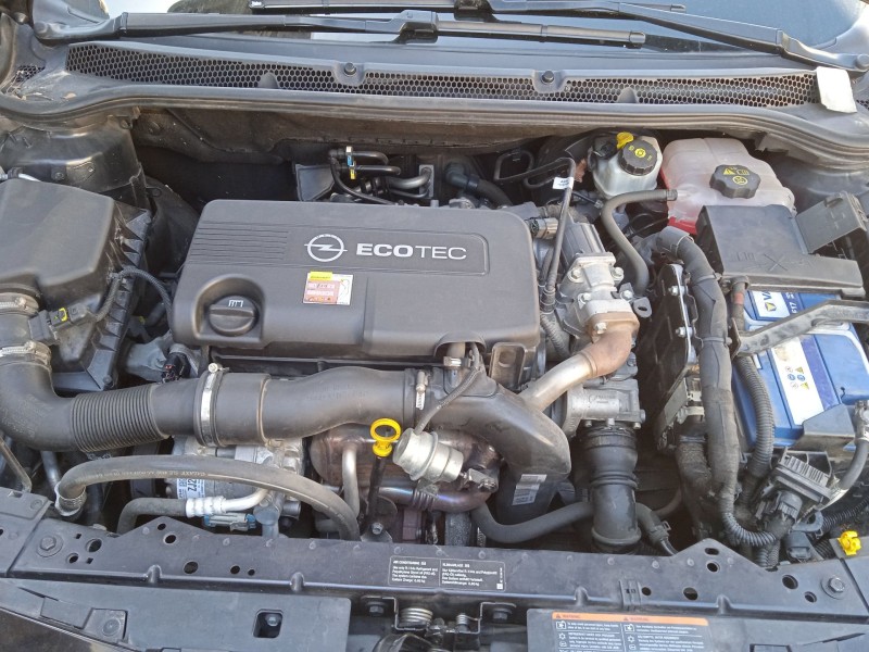 opel astra h gtc (a04) del año 2010