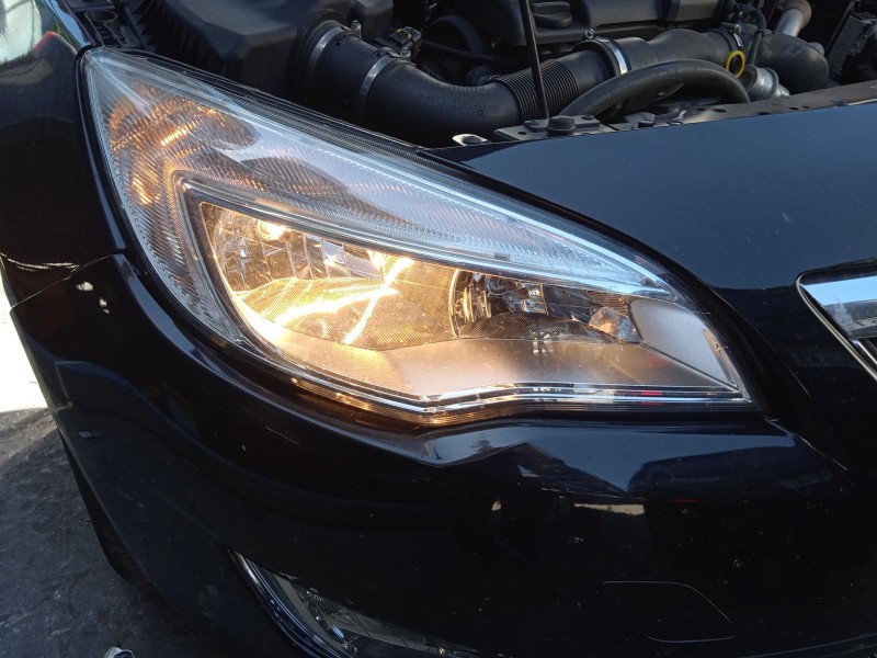 opel astra h gtc (a04) del año 2010