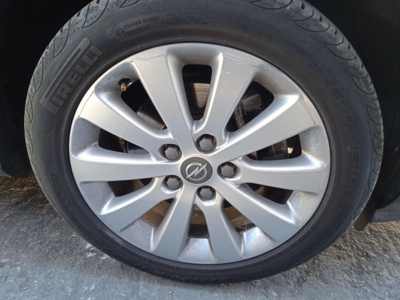 opel astra h gtc (a04) del año 2010