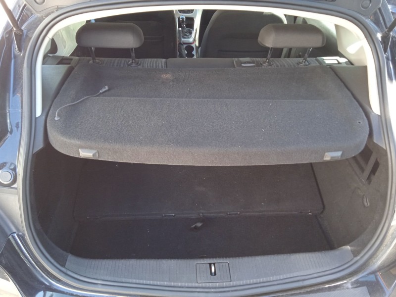 opel astra h gtc (a04) del año 2010