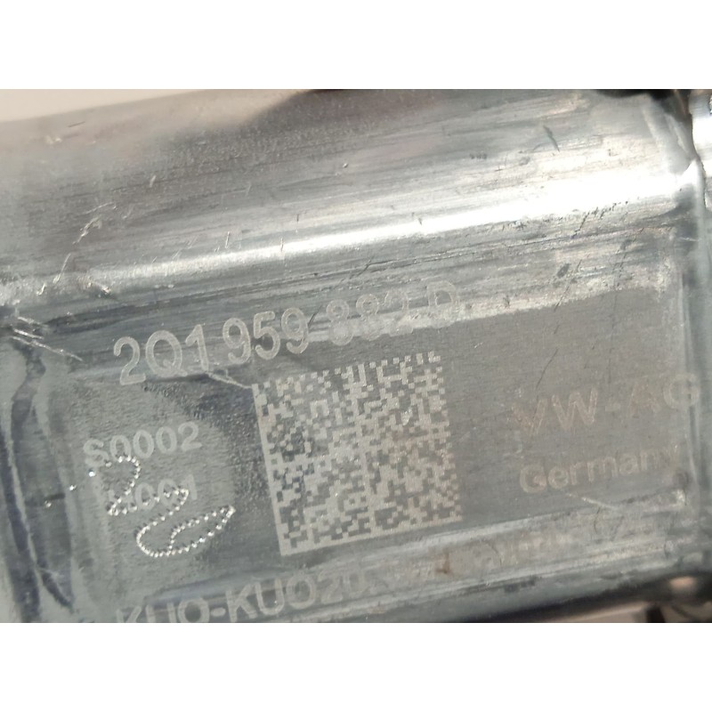 Recambio de elevalunas delantero derecho para seat arona (kj7, kjp) 1.6 tdi referencia OEM IAM 6F9837462 2Q1959882D 
