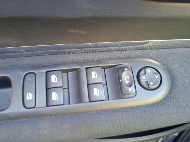 peugeot 3008 suv (mc_, mr_, mj_, m4_) del año 2016