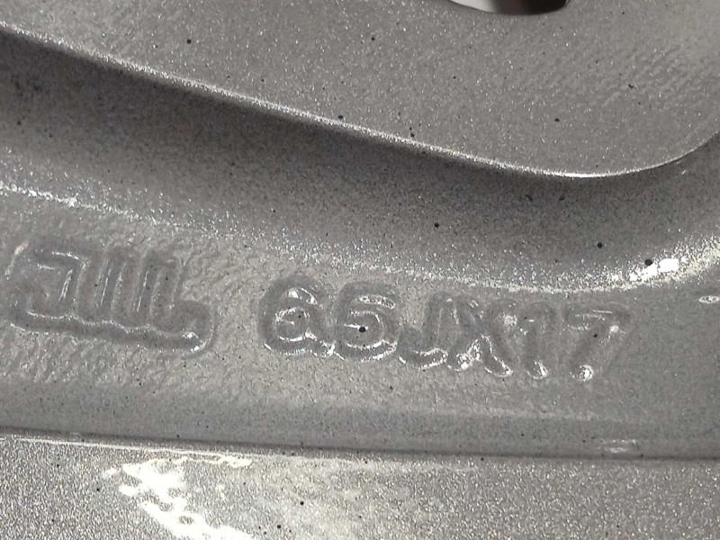 Recambio de llanta para kia sportage drive 4x2 referencia OEM IAM 529103W610  