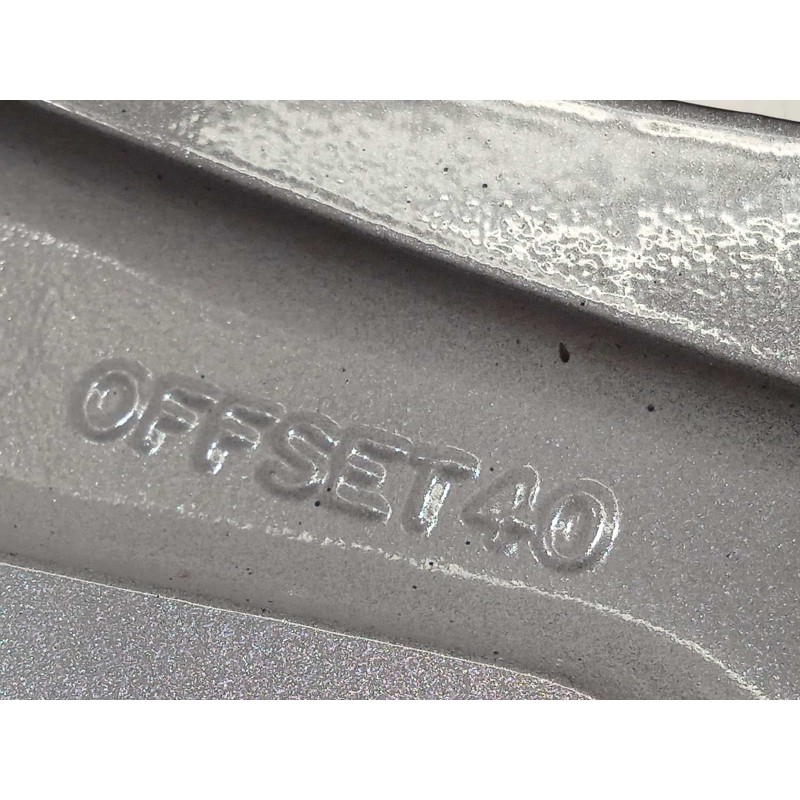 Recambio de llanta para kia sportage drive 4x2 referencia OEM IAM 529103W610  