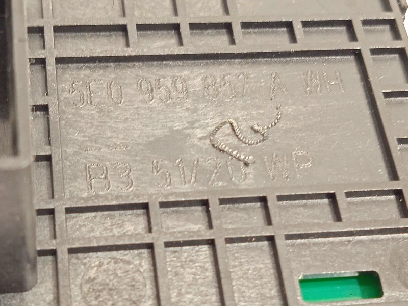 Recambio de mando elevalunas delantero izquierdo para skoda fabia 1.0 tsi referencia OEM IAM 5F0959857A 5E0959857A 5E0959857AWHS