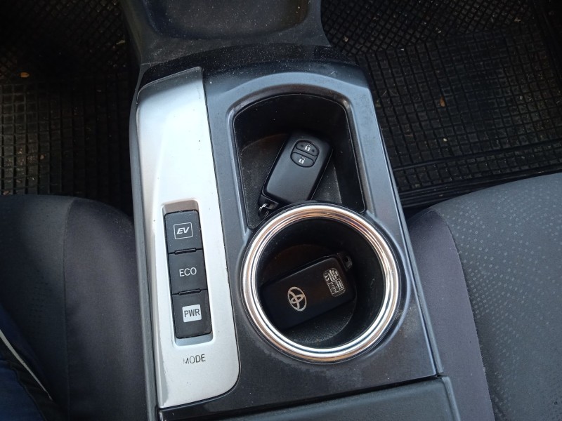 toyota prius plus (_w4_) del año 2012