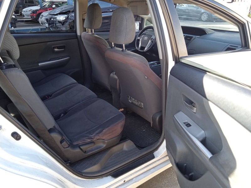 toyota prius plus (_w4_) del año 2012