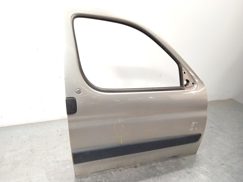 Recambio de puerta delantera derecha para peugeot partner (s2) totem referencia OEM IAM 9004W3 9839318180 
