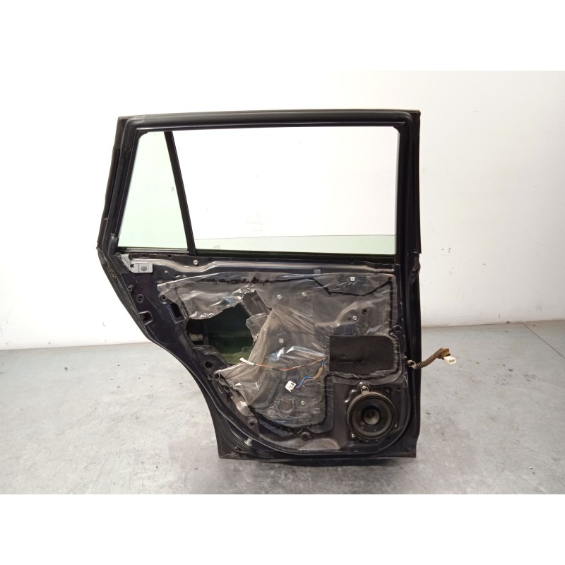 Recambio de puerta trasera izquierda para subaru legacy kombi/outback b14 2.5 cat referencia OEM IAM 60409AJ1119P  