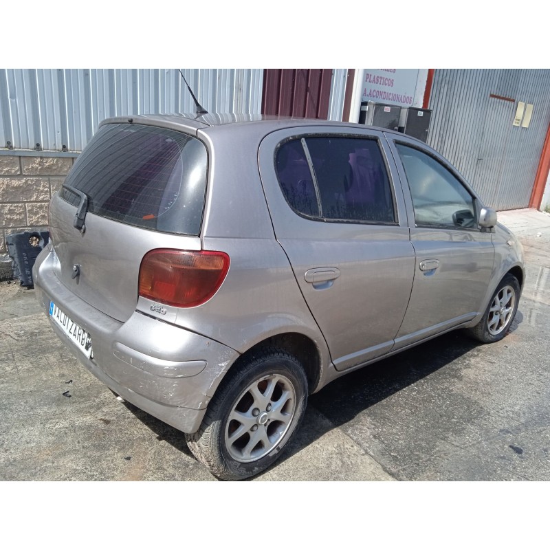 toyota yaris (_p1_) del año 2004