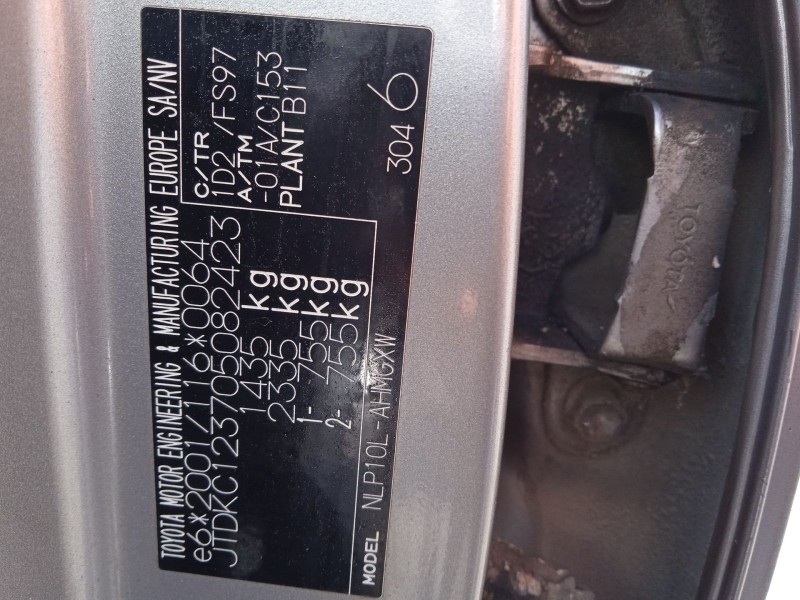 toyota yaris (_p1_) del año 2004