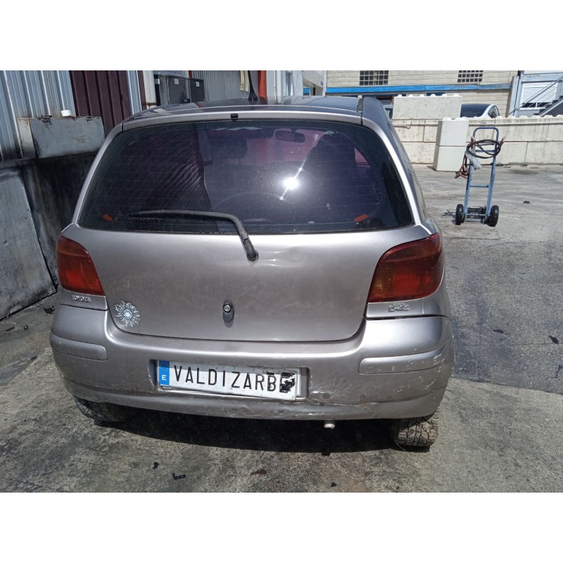 toyota yaris (_p1_) del año 2004