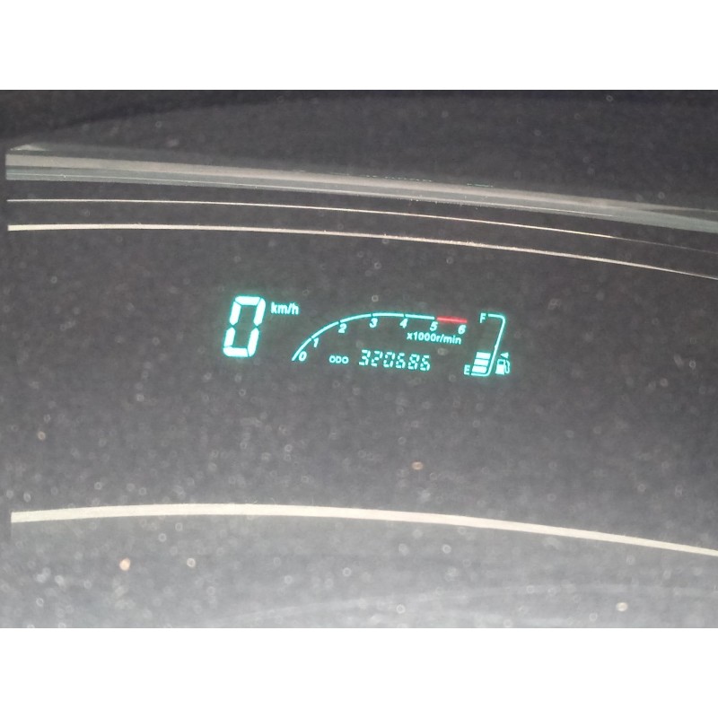 toyota yaris (_p1_) del año 2004