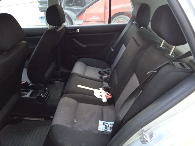 volkswagen bora variant (1j6) del año 2003