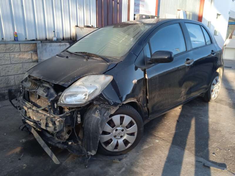 TOYOTA YARIS (_P9_)