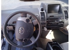 toyota prius liftback (_w2_) del año 2005 2