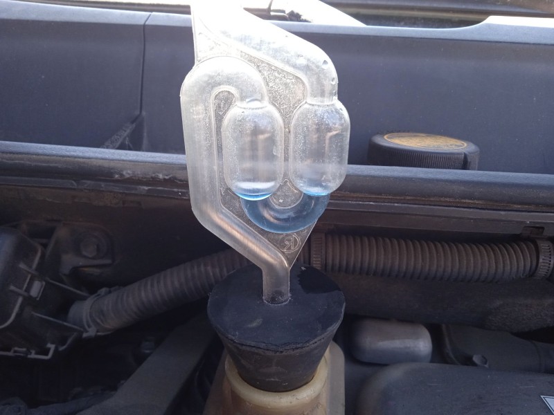 toyota prius liftback (_w2_) del año 2005