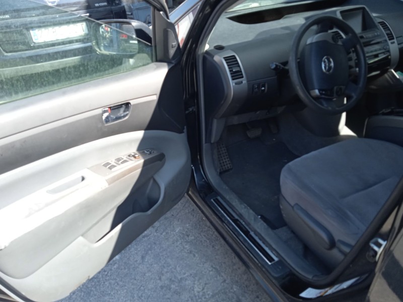 toyota prius liftback (_w2_) del año 2005