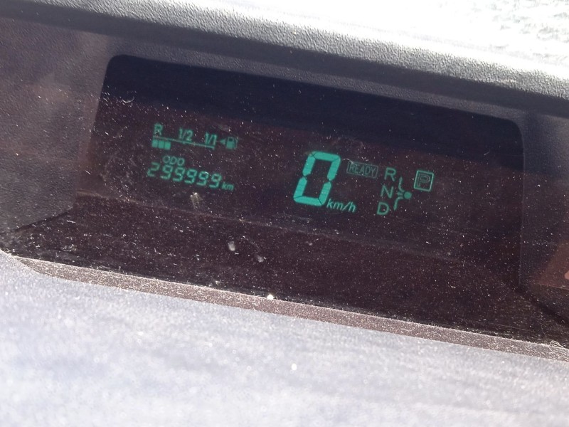 toyota prius liftback (_w2_) del año 2005