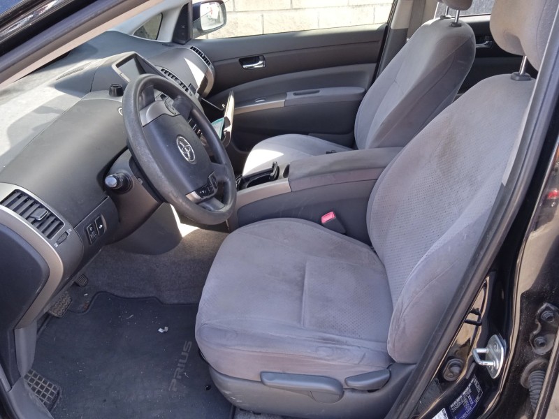 toyota prius liftback (_w2_) del año 2005