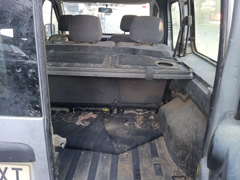 ford tourneo connect del año 2004