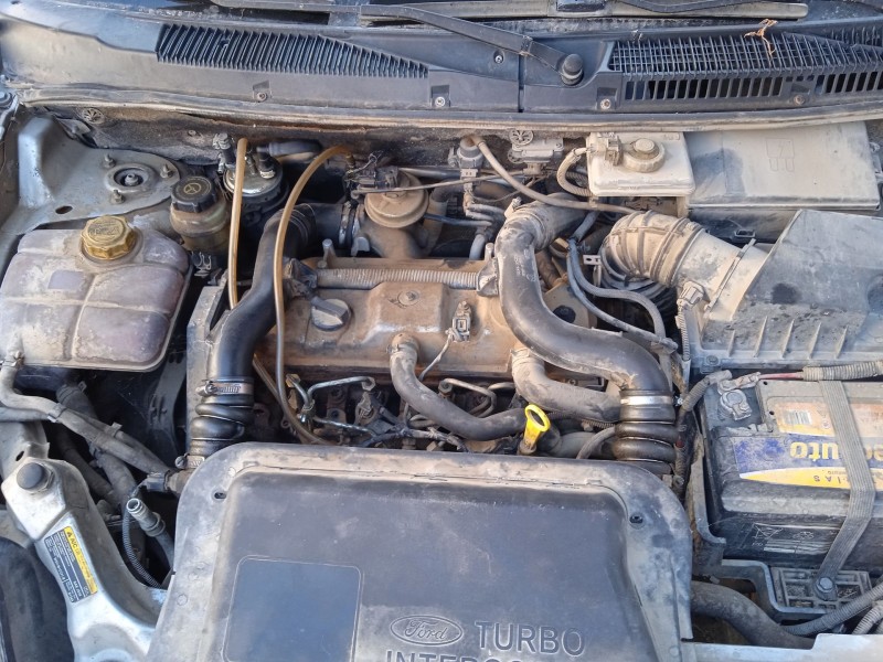 ford tourneo connect del año 2004