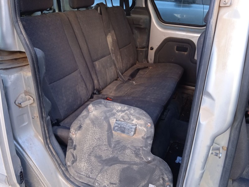 ford tourneo connect del año 2004